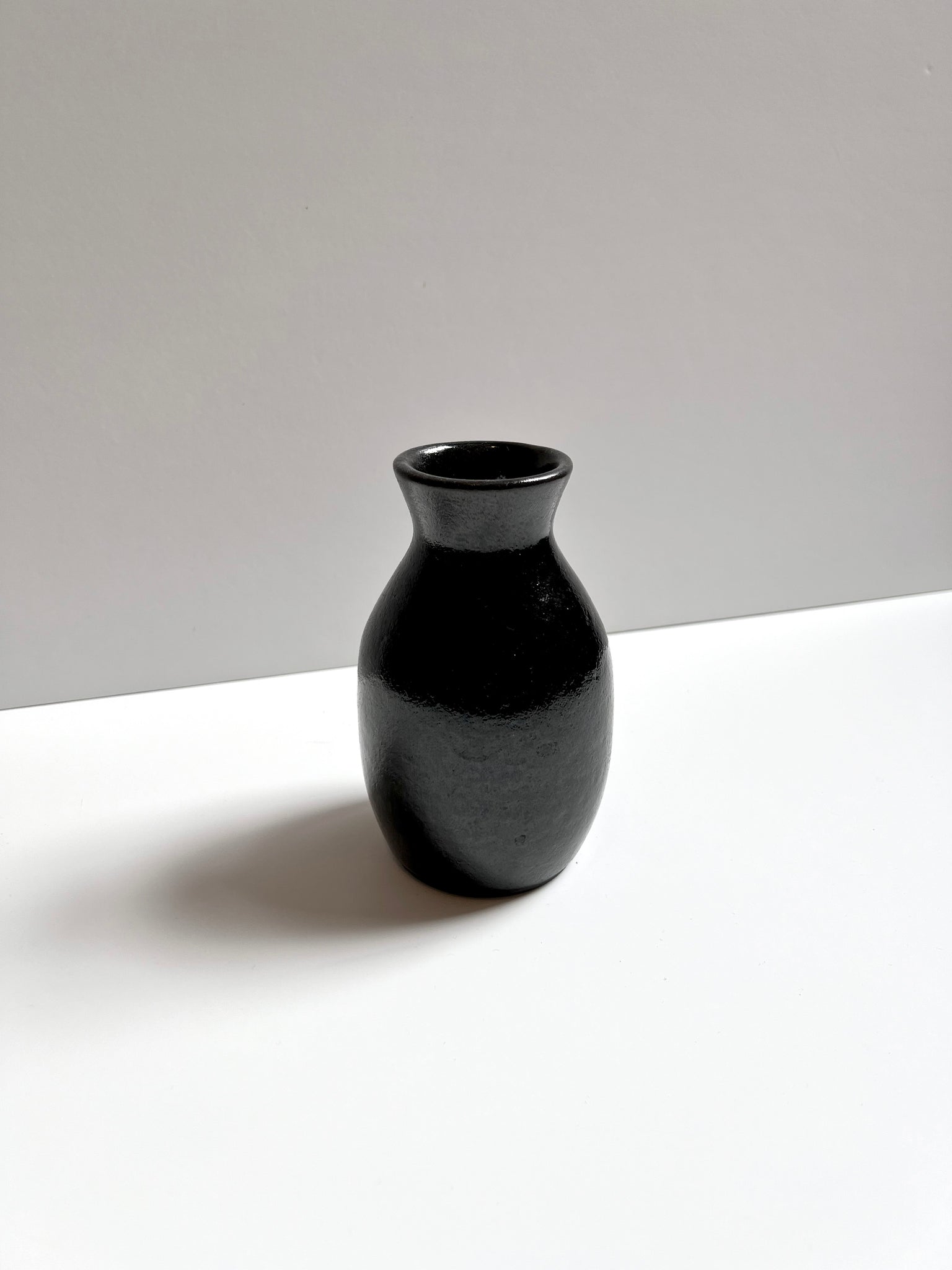Small black vase — *SECOND*