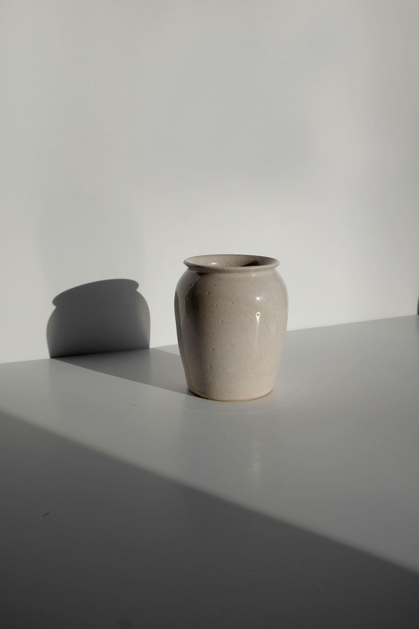 Cream vase 03