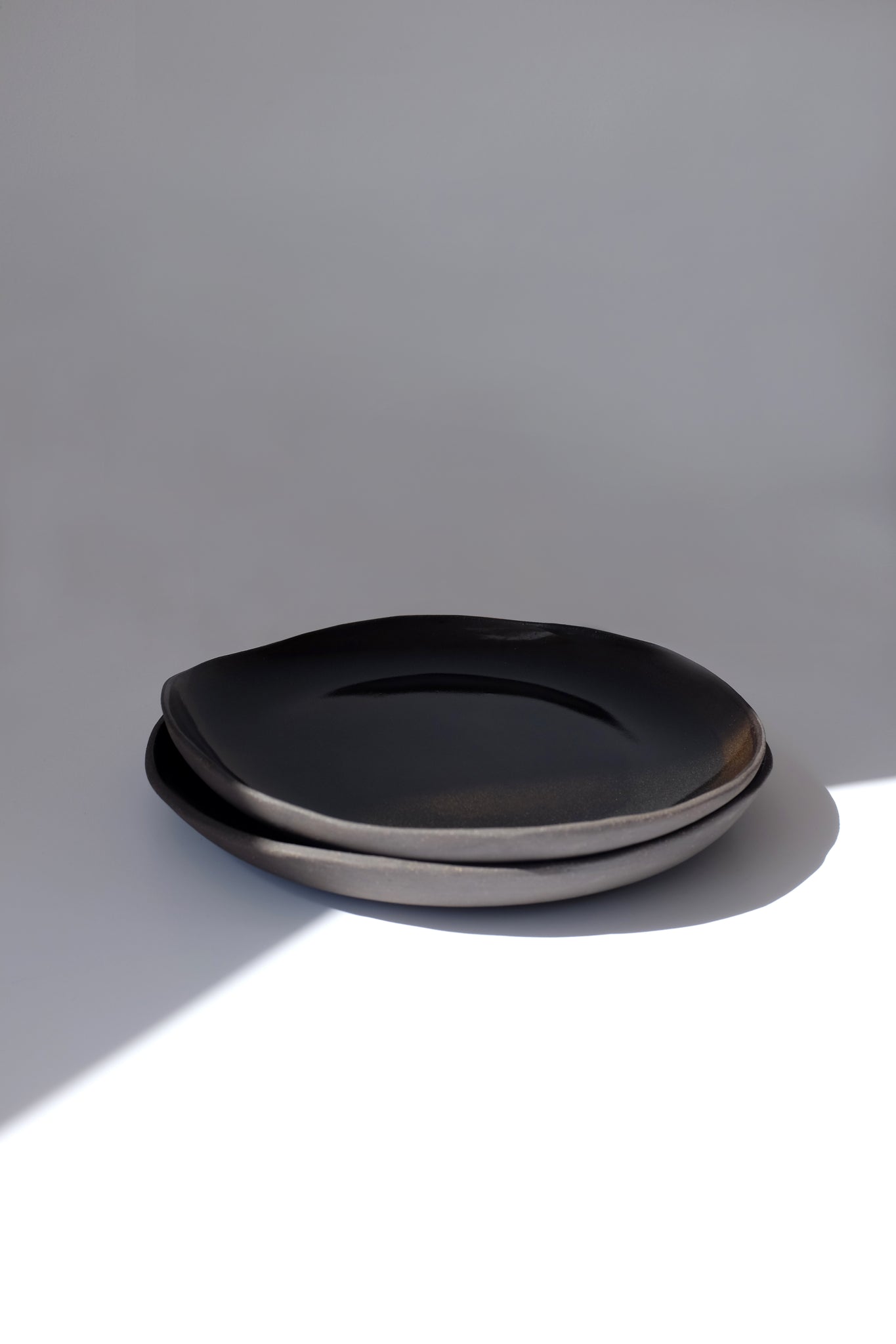 Dinner plate — Black